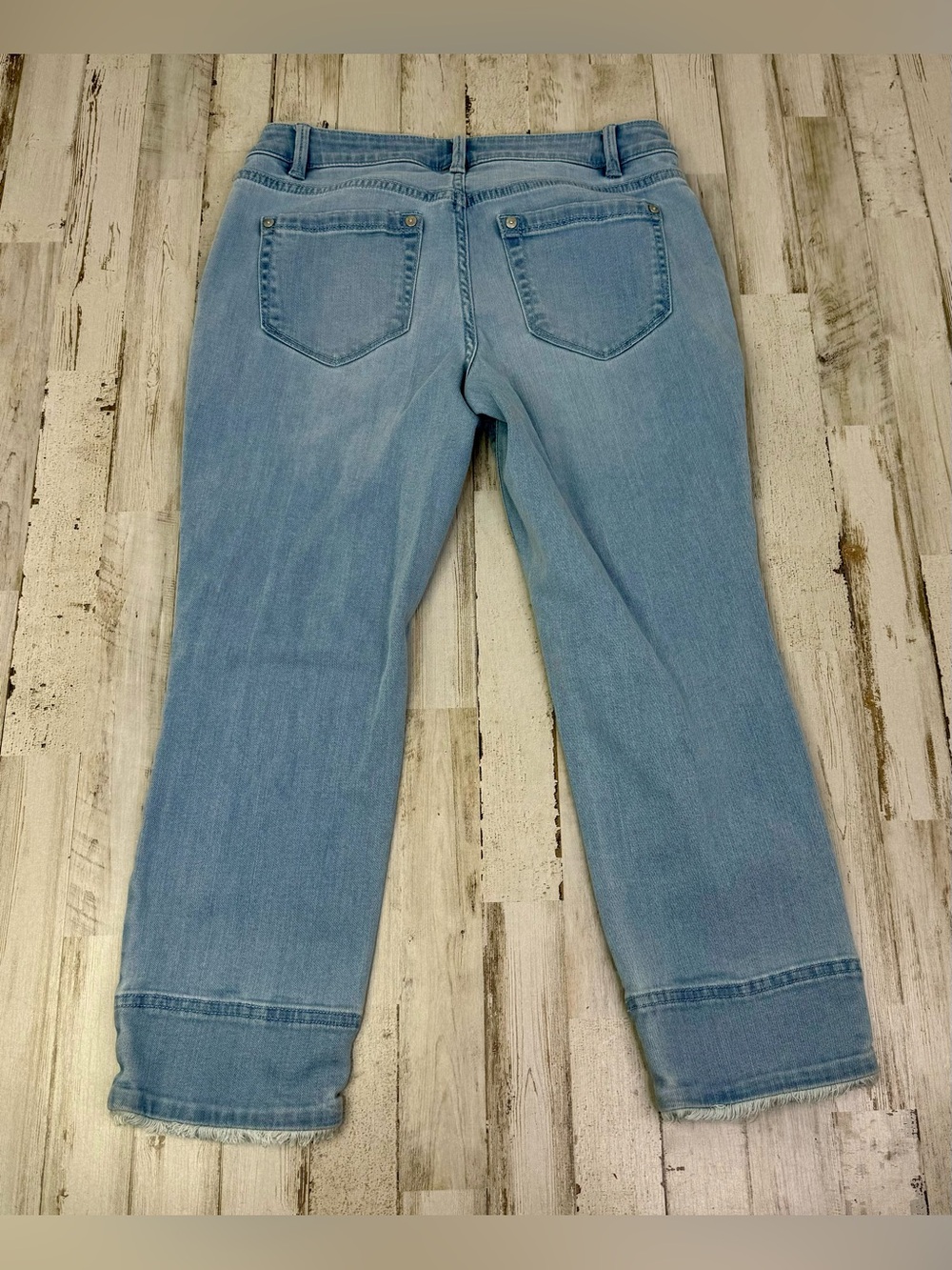 J Jill Cropped Blue Denim Jeans 4P (29x23) Light Wash Button Closure - Picture 10 of 12